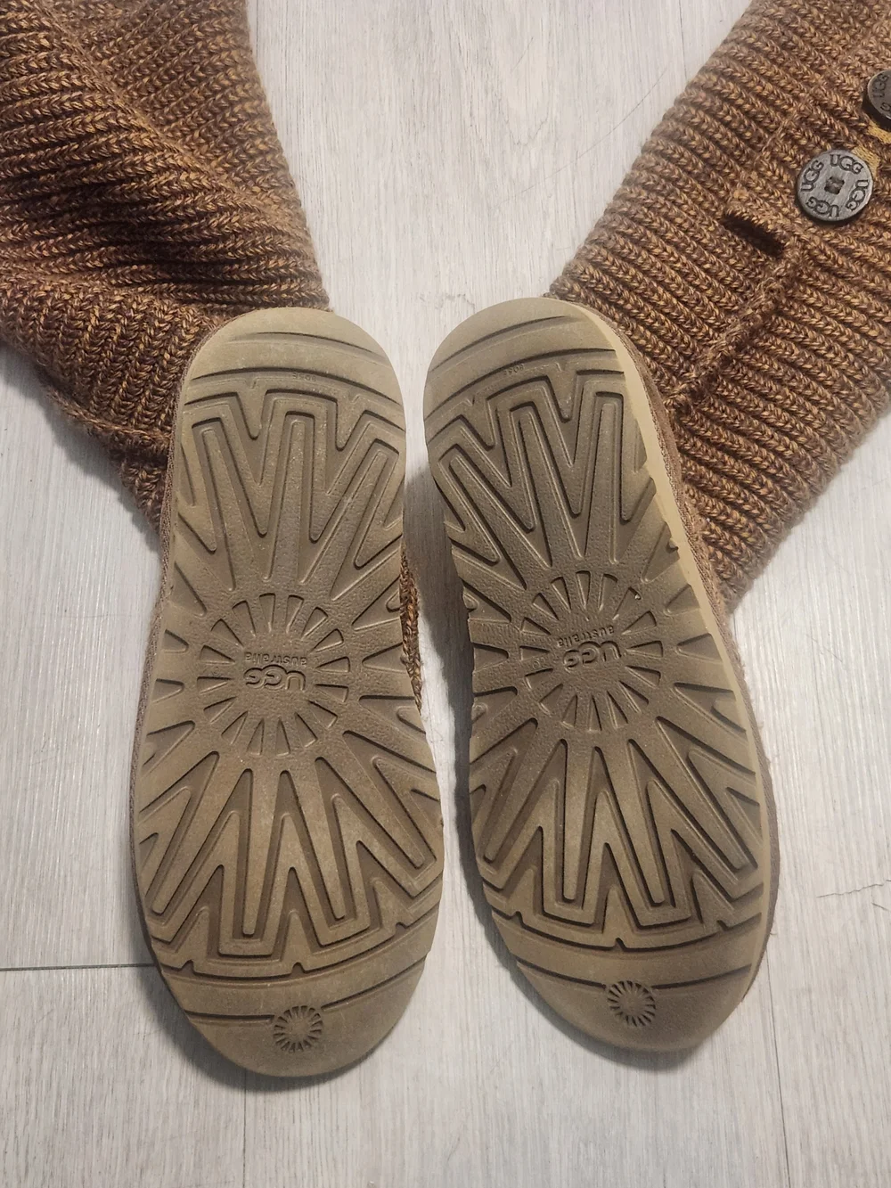 UGG Classic Cardy 3-Button Knit Boots Chestnut 6